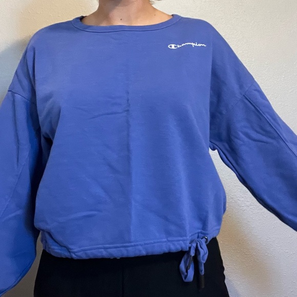 Blue cropped champion sweatshirt - Picture 3 of 4